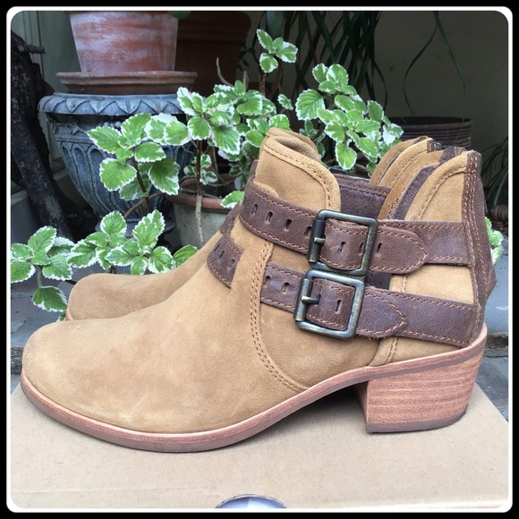 UGG Patsy booties - Picture 2 of 9